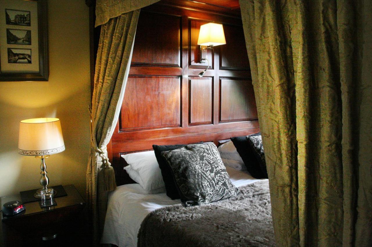 Townhouse Rooms Труро Екстериор снимка