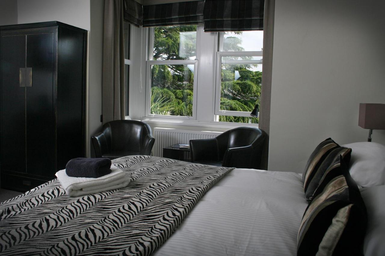 Townhouse Rooms Труро Екстериор снимка