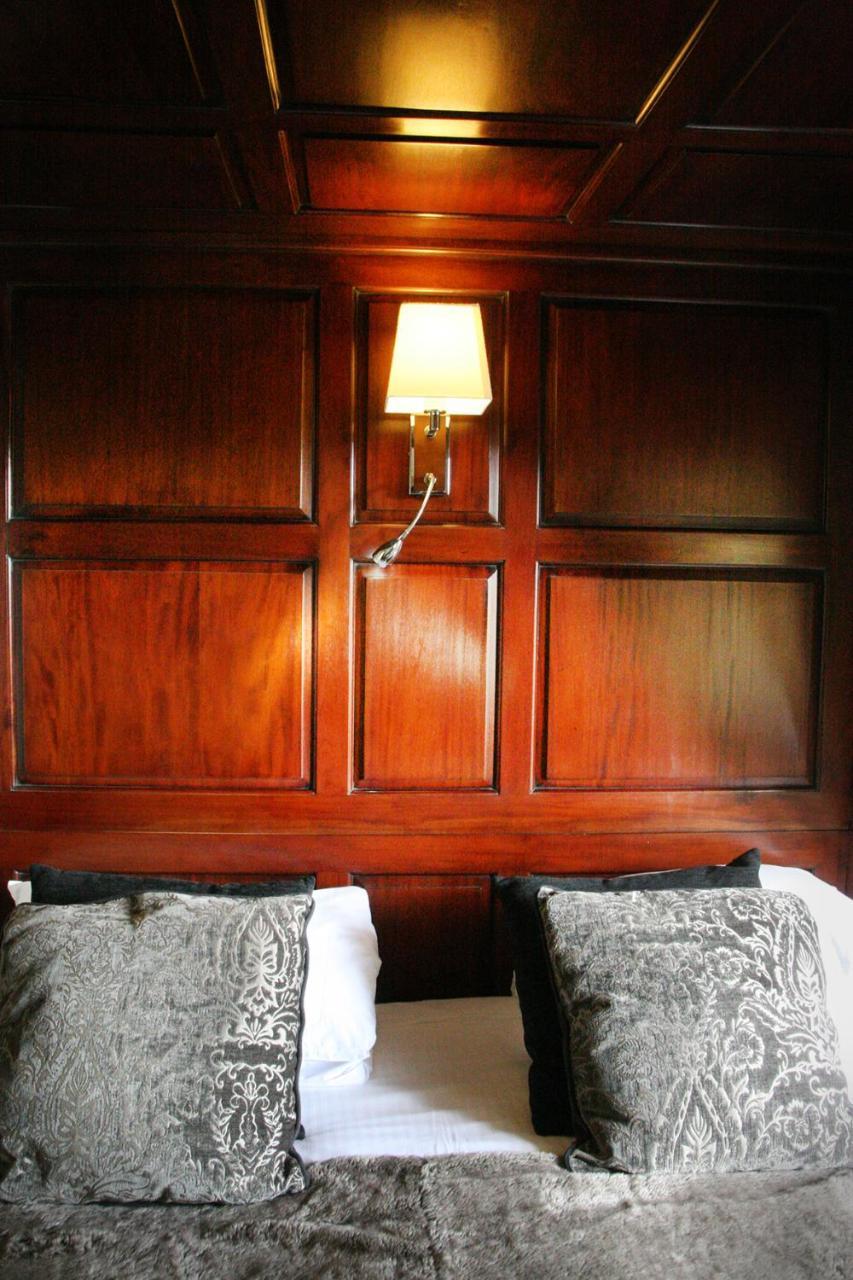 Townhouse Rooms Труро Екстериор снимка