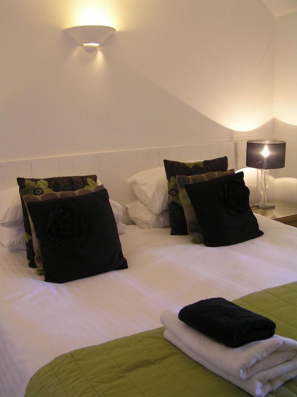 Townhouse Rooms Труро Екстериор снимка